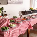 Lomnicky Guest house Stara Lesna
