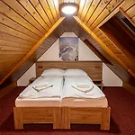 Lomnicky Guest house Stara Lesna